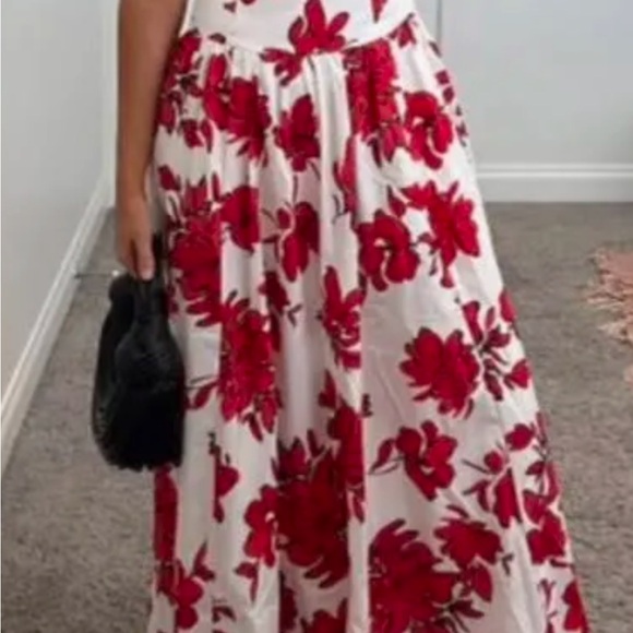 Abercrombie & Fitch Red and White drop waist maxi dress - Picture 8 of 8